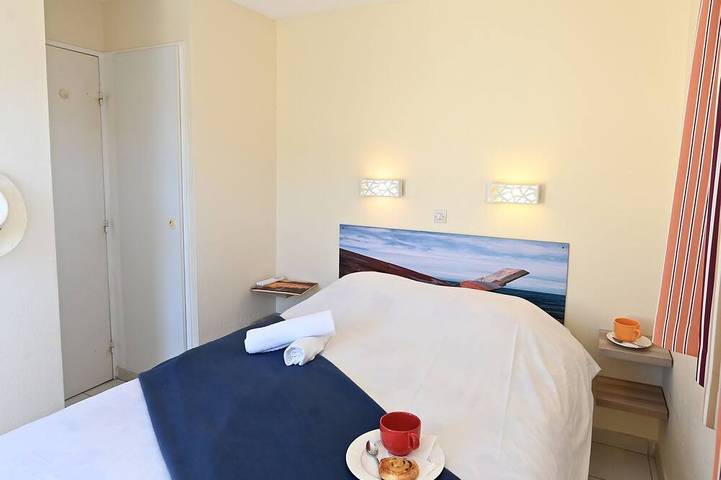 Gîte pour 5 personnes, avec piscine et jardin, animaux acceptés dans Golf De Cap Esterel - 3