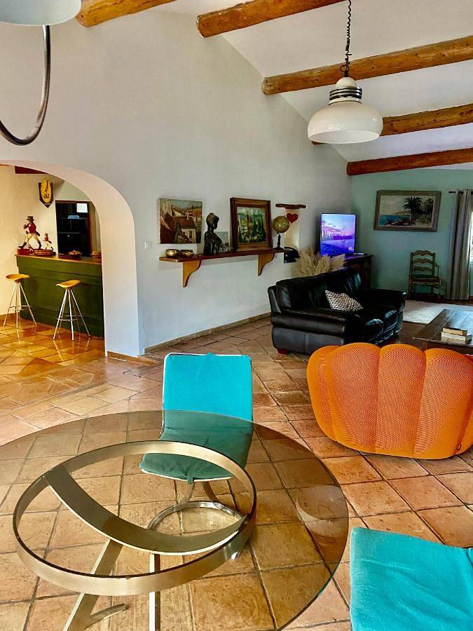 Villa with Private Pool in Orange, Vaucluse