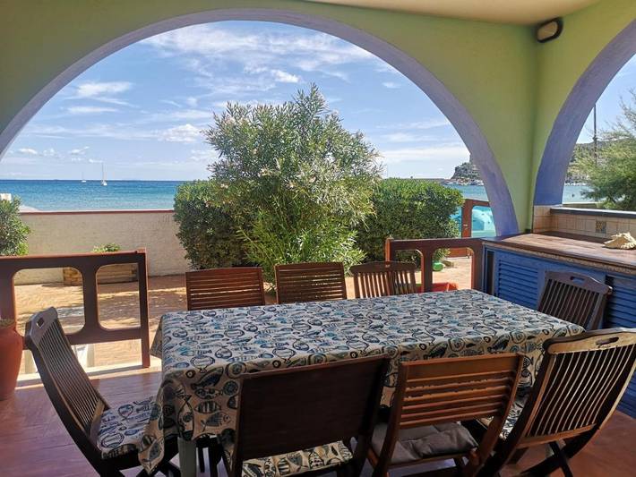 Appartamento per 8 persone, con panorama e terrazza a Marina di Campo