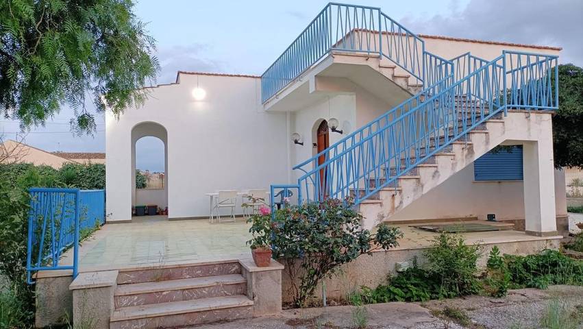 Casa vacanza per 6 persone, con giardino e terrazza nonché panorama a Marausa