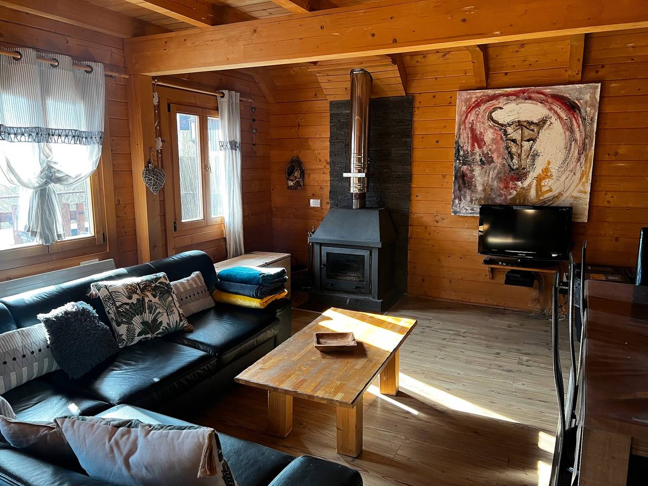 Chalet 'De Lucie et Lison' with Mountain View, Private Terrace and Wi-Fi in Erckartswiller, Saverne region