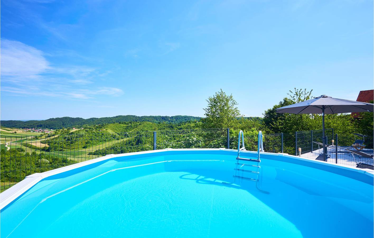 Charmant appartement van 120 m² met zwembad, terras en barbecue! in Zagreb en omgeving