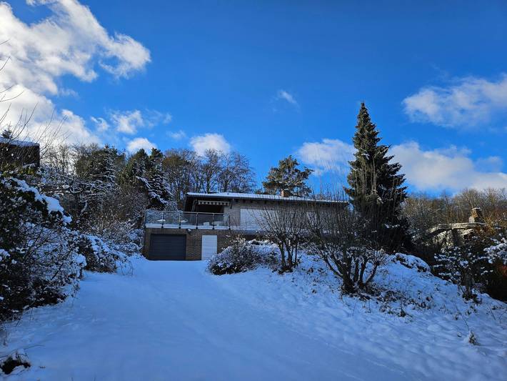 Ferienhaus für 5 Personen, mit Garten und Ausblick sowie Balkon und Seeblick, kinderfreundlich in Edertal