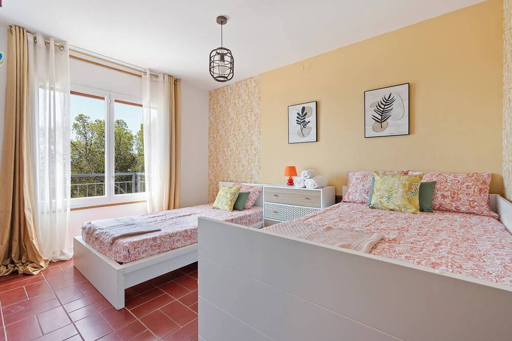 Stylish house with sea views in Bellamar - creative, relaxed & close to the beach in Casteldefels, Bajo Llobregat