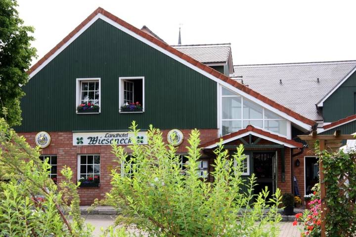 Ferienhaus für 2 Personen, mit Terrasse und Garten sowie Sauna