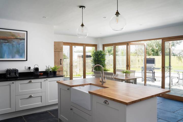 Holiday rental for 8 people, with garden, with pets in The Lizard Peninsula