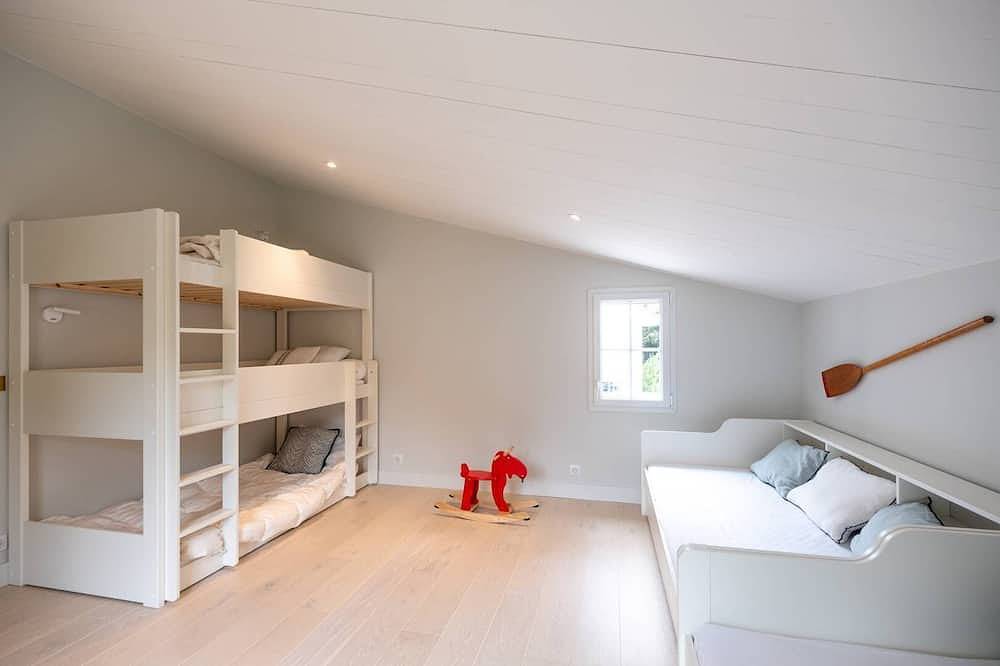Stunning family villa with private pool and tennis court in Les Portes-en-Ré, Isla de Ré