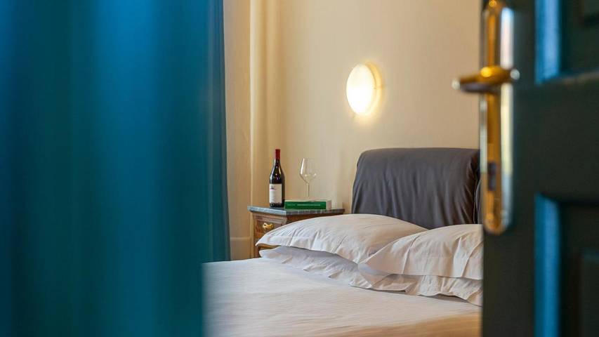 Chambre d’hôte pour 2 personnes, avec Balcon et Terrasse ainsi que Jardin et Piscine à La Morra - 4