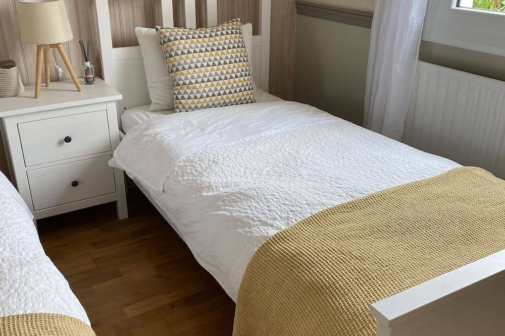 3 bed House with own pool within walking distance of Carcassonne City Centre. in Carcassonne, Carcassonne region