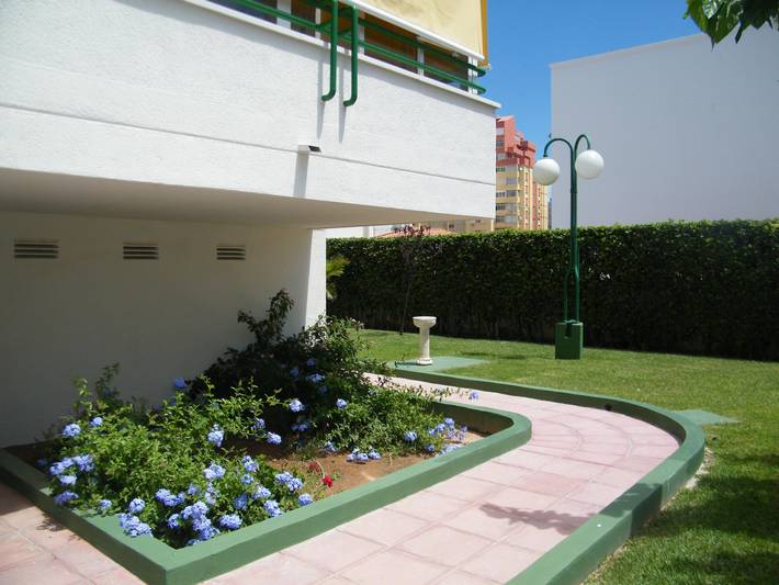 Apartamento entero, Apartamento de 3 dormitorios con piscina y tenis. in Playa de Gandía, Costa de Valencia