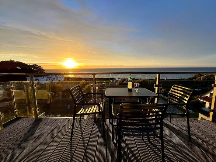 Ferienwohnung für 3 Personen, mit Ausblick und Seeblick sowie Terrasse in Nienhagen