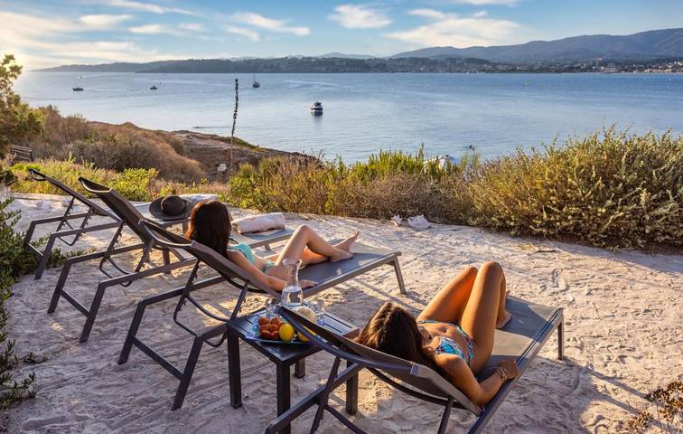 Chambre d’hôte pour 2 personnes, avec Balcon et Terrasse ainsi que Jacuzzi et Jardin à Six-Fours-les-Plages