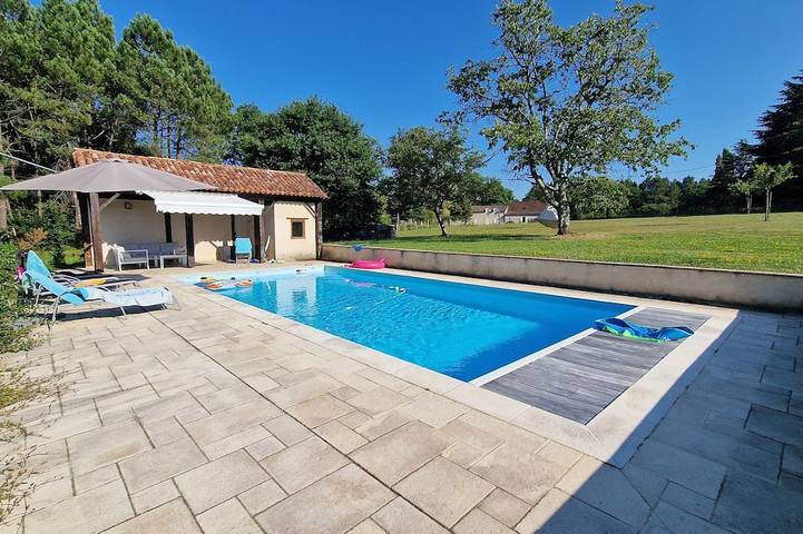 Maison de vacances pour 10 personnes, avec piscine ainsi que balcon et jardin - 1