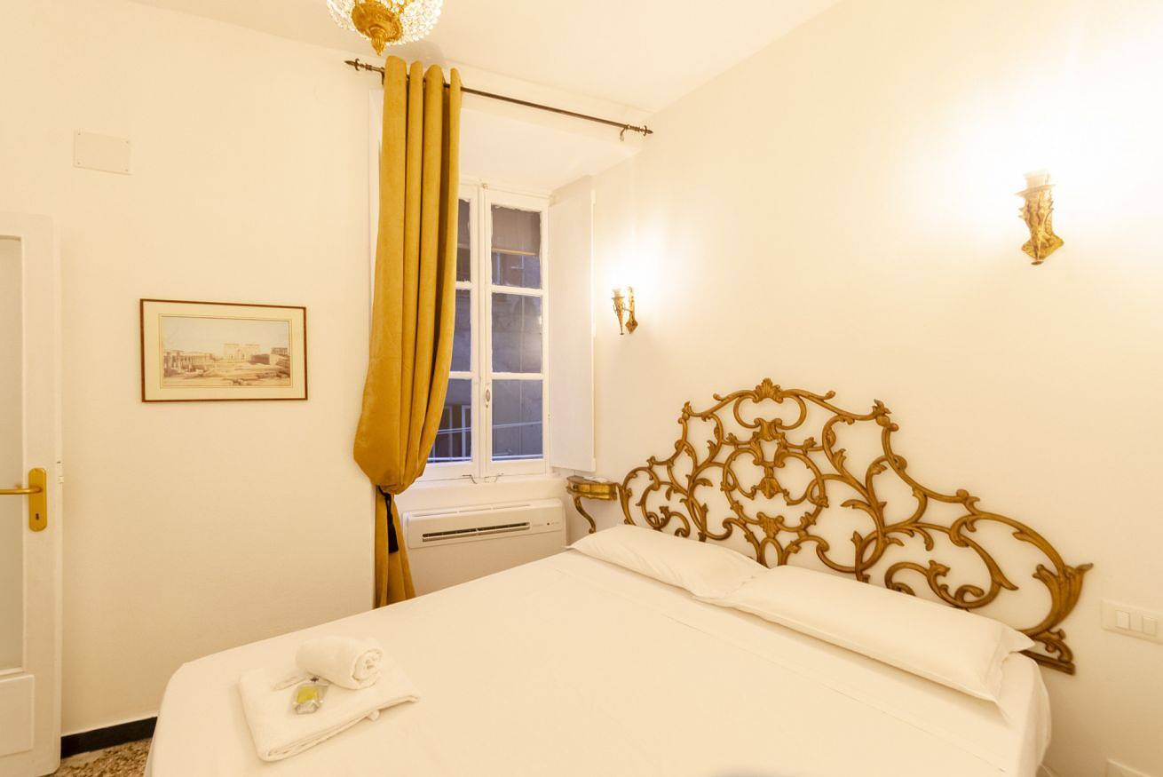 Ganze Wohnung, Joivy Ideal Flat in front of Aquarium, in the Centre of Genoa in Genua (Stadt), Genua