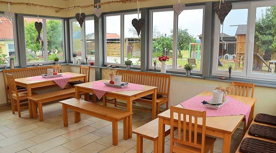 Ferienbauernhof Herrmann - Ferienwohnung Strohlager (50qm) mit Terrasse und Küche in Herrieden, Romantische Straße