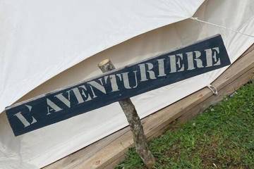 Gîte pour 4 personnes, avec jacuzzi et piscine ainsi que jardin et terrasse dans Thiel-sur-Acolin