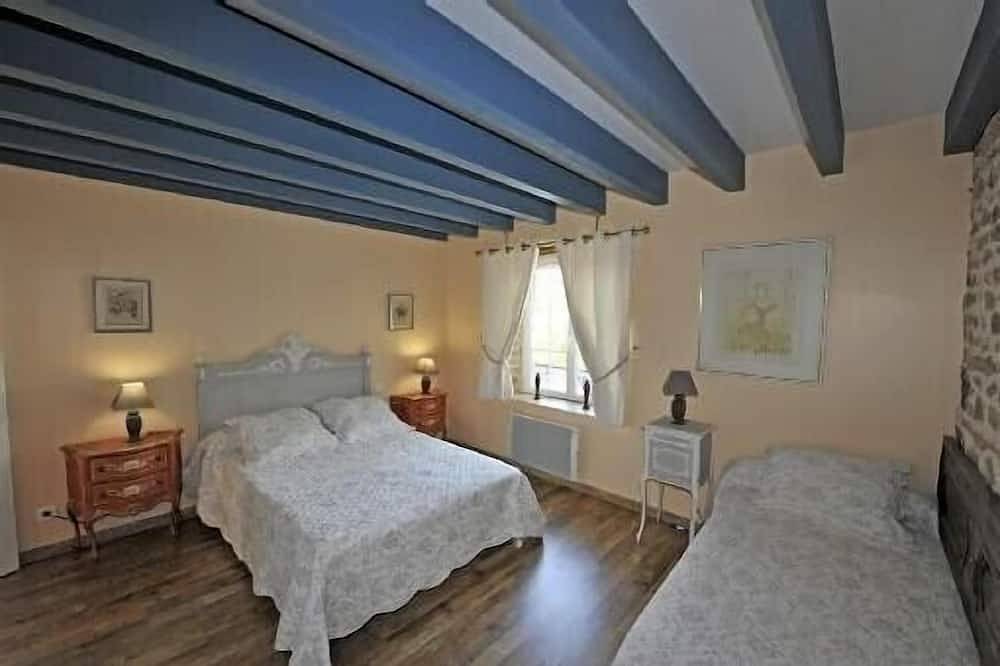 Le Pré des Vergnes 4****- Grand gîte- de 2 à 23 personnes in Jouillat, Région de Guéret