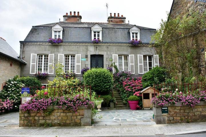 Chambre d’hôte pour 2 personnes, avec Terrasse et Jardin à Antrain