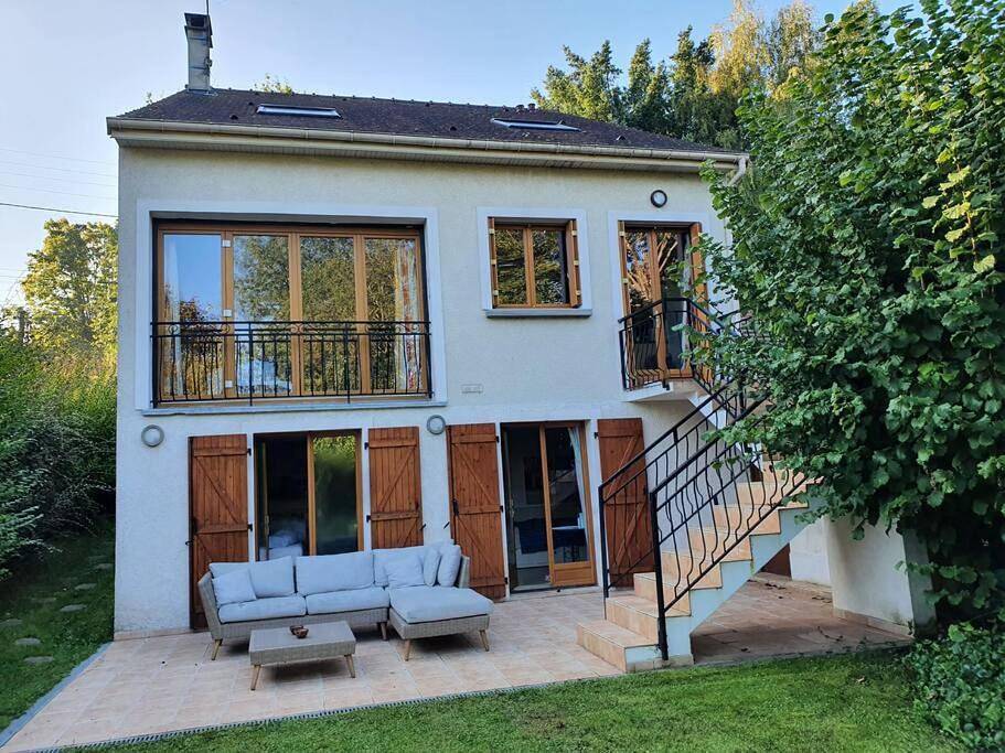 Large house near Paris and close to train station in Gif-sur-Yvette, Parc naturel régional de la Haute Vallée de Chevreuse