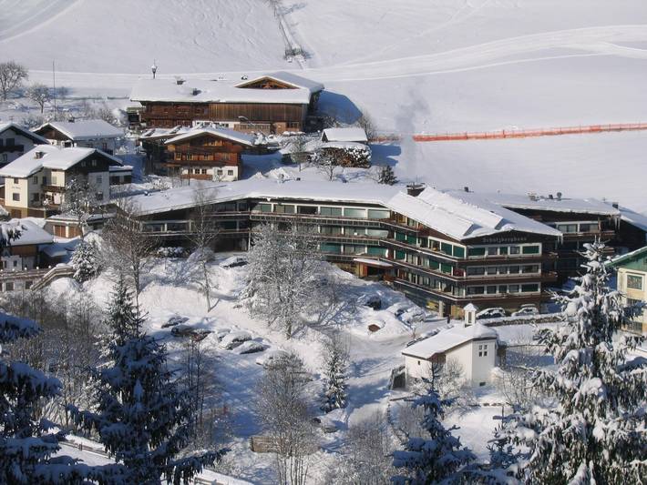 Vakantiewoning voor 4 personen, with sauna and tuin as well as balkon in Auffach