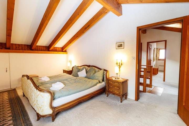 Gîte pour 6 personnes, avec terrasse ainsi que jardin et vue à Zernez - 2