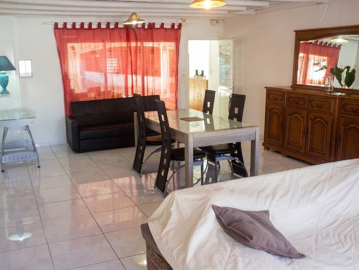 Ganze Wohnung, Elegantes Apartment in Bois De Nèfles, Saint Paul mit Jacuzzi. in Saint-Paul, La Réunion