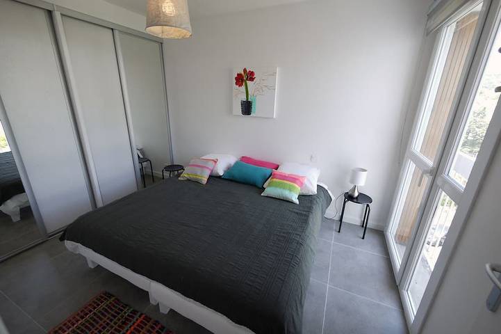 Gîte pour 4 personnes, avec terrasse et jardin dans Casino De Cassis - 2