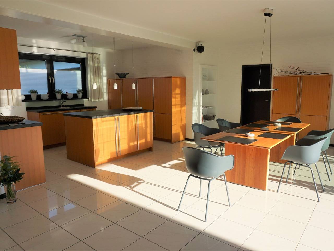 Großzügiges Haus mit traumhafter Gartenanlage in Rodewald, Aller-Leine Valley