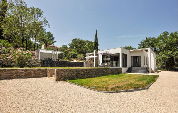 Location de vacances pour 6 personnes, avec jardin ainsi que piscine et terrasse à Callian - 3