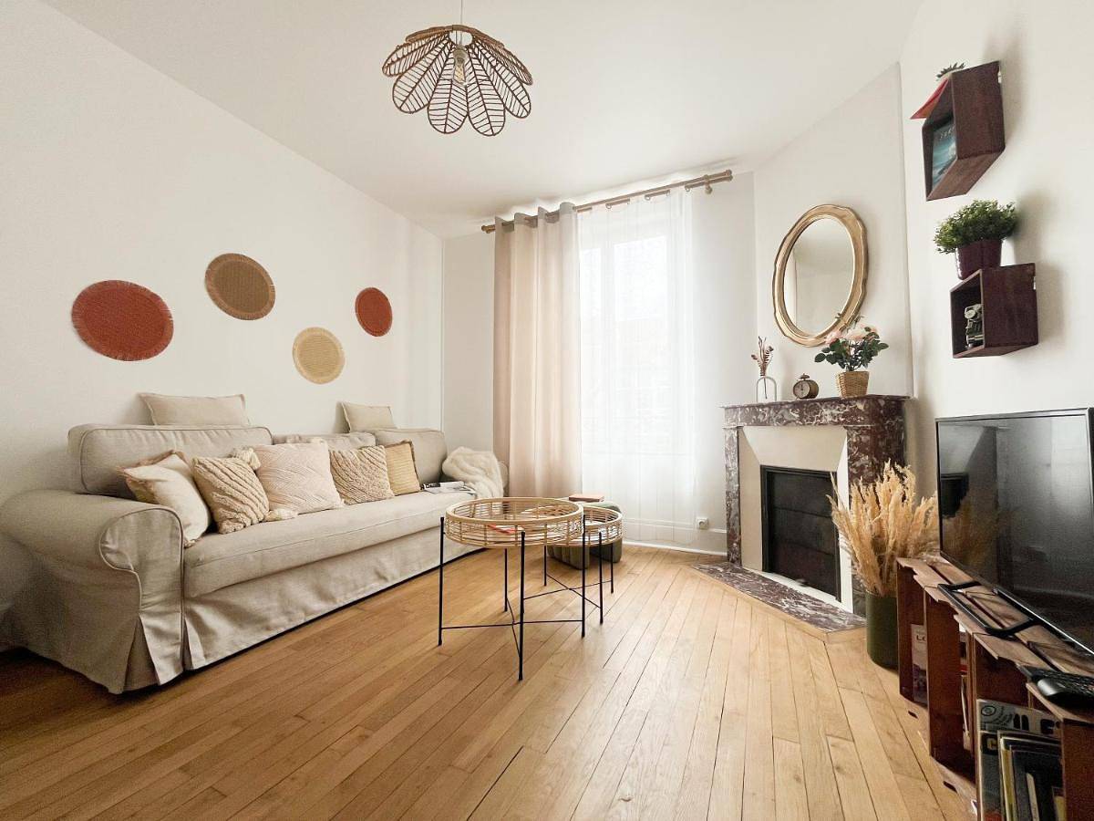 Appartement entier, Two-Bedroom Apartment in Pagny-sur-Moselle, Région de Nancy