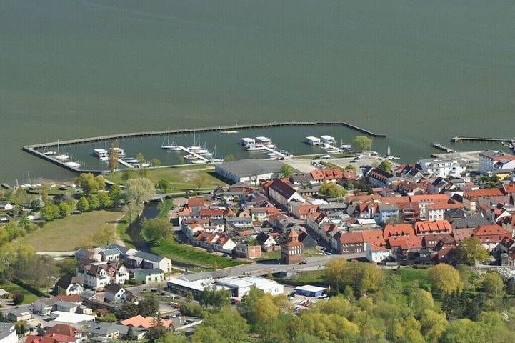 Hausboot für 4 Personen in Ribnitz-Damgarten