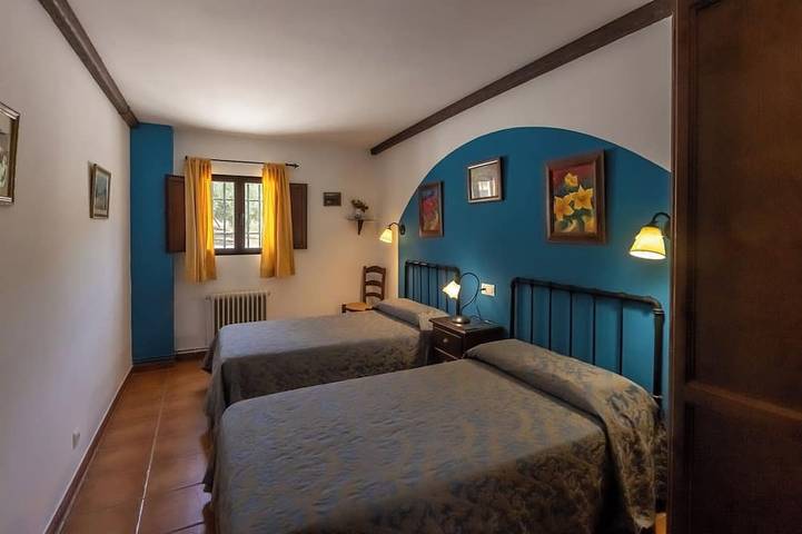 Location de vacances pour 9 personnes, avec jacuzzi et jardin, animaux acceptés à Carcabuey - 3