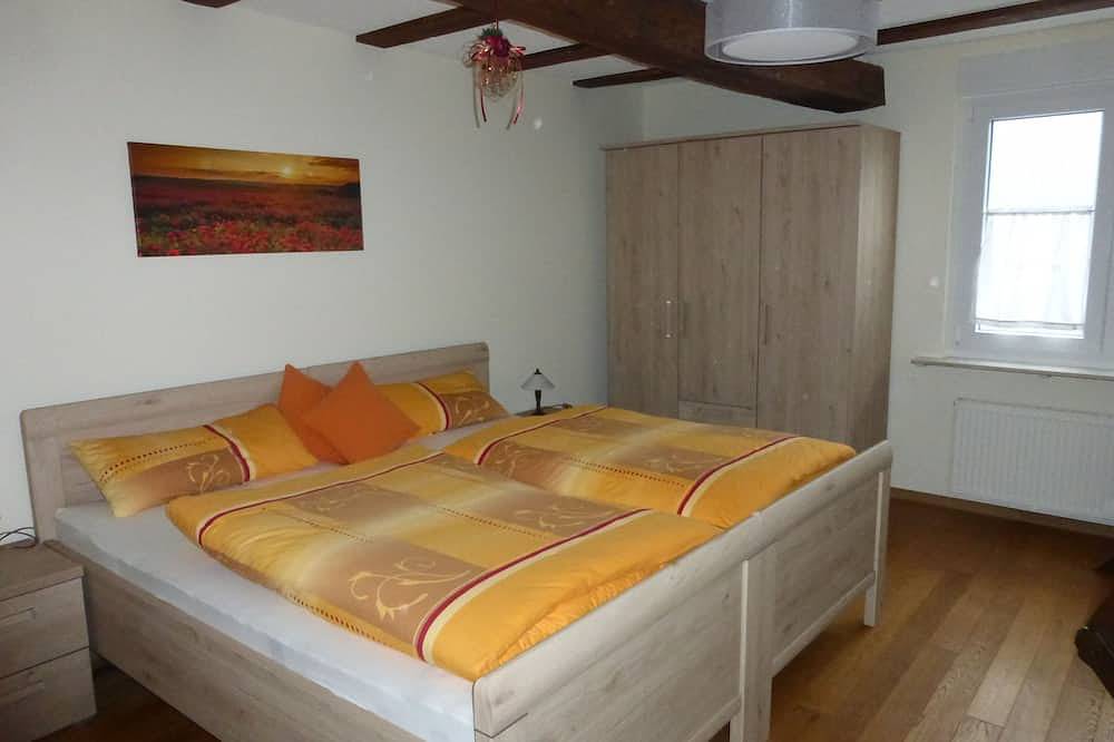 Ganze Wohnung, Ferienwohnung zum Moseltal, nähe Mittelmosel in Raversbeuren, Traben-Trarbach und Umbegung