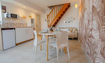 Gîte pour 4 personnes, avec jardin et terrasse, adapté aux familles à Saint-Lyé
