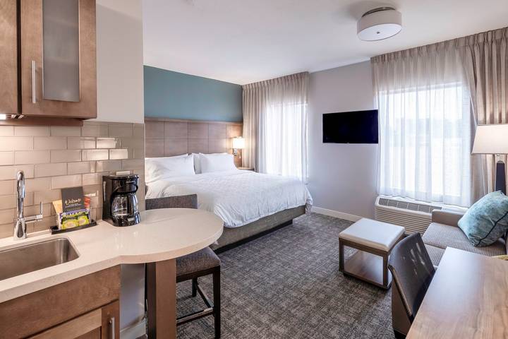 Entire studio, Staybridge Suites Montgomery - Downtown in Montgomery, Alabama