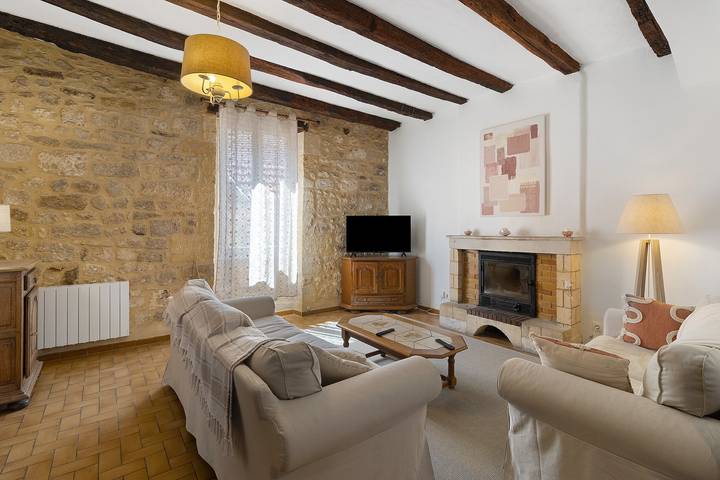 Casa vacacional 'Les Coquelicots' con terraza privada y Wi-Fi in Saint-Cyprien (Aquitaine), Périgord Noir
