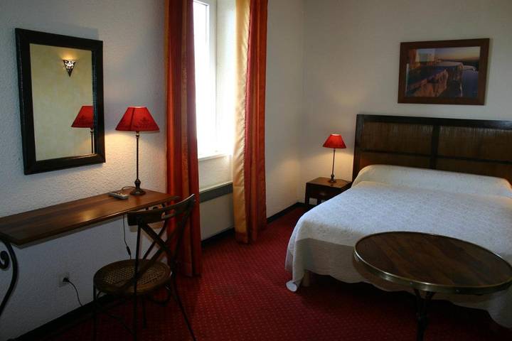 Hôtel pour 2 personnes, avec vue sur le lac et vue, animaux acceptés à Pradelles - 4