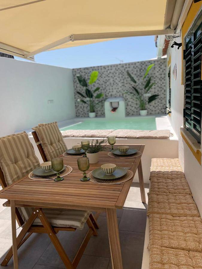 Casa de férias para 8 pessoas, com piscina e terraço, com animais de estimação em Monforte