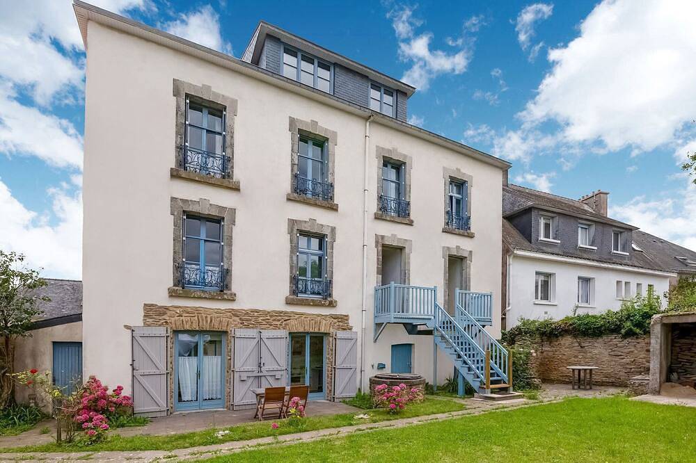 Appartement entier, Ancienne Gendarmerie avec vue sur la mer in Le Pouldu, Clohars-Carnoët