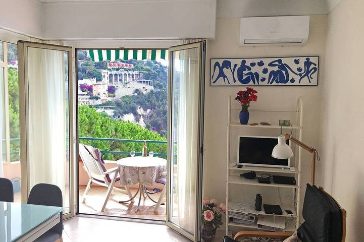 Appartamento intero, Vista panoramica unica sul mare da balcone e soggiorno. 300 m da una spiaggia molto bella in Villefranche-sur-Mer, Costa mediterranea (Francia)