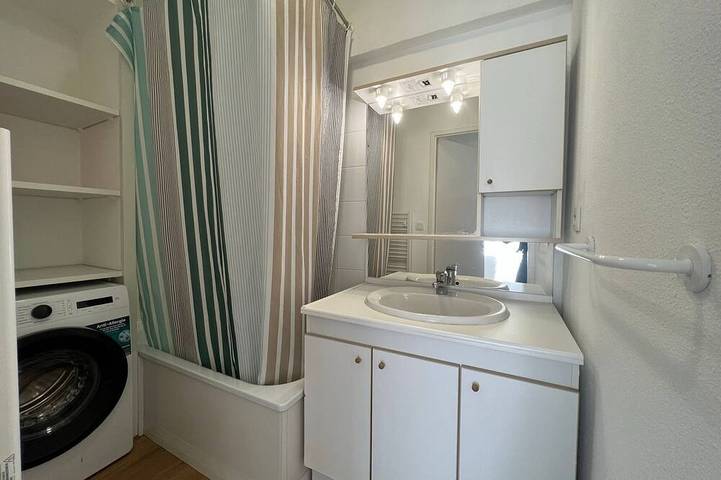 Gîte pour 4 personnes, avec Terrasse et Piscine dans Golf De La Nivelle - 4