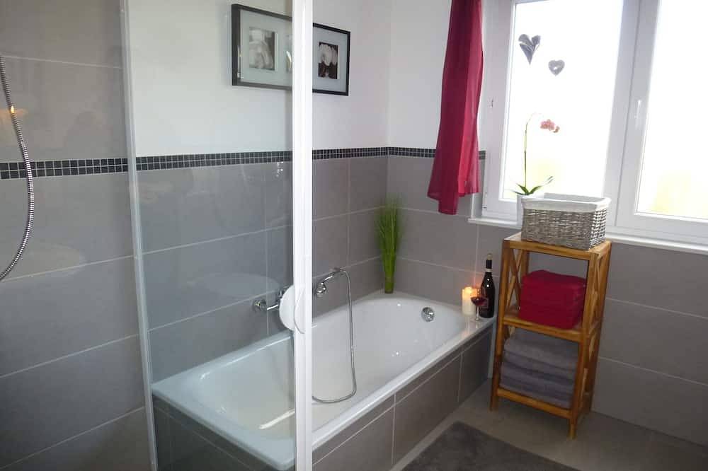 Bella proprietà con 2 cottage, sauna, margine del bosco, posizione tranquilla in Frankenberg (Eder), Waldecker Land