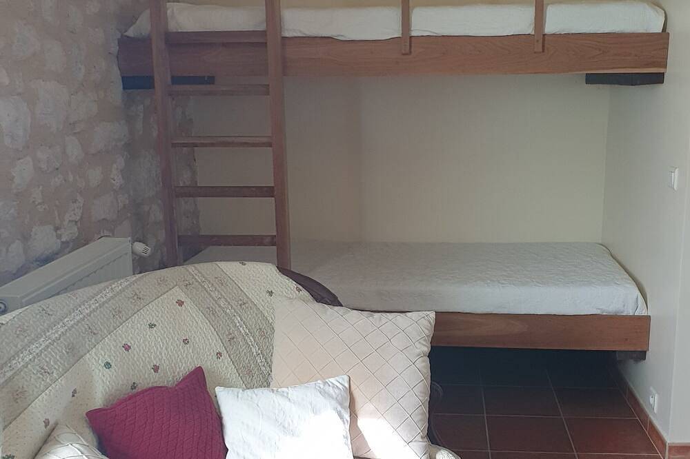 Bed and Breakfast \"The Source in Conne-de-Labarde, Périgord Pourpre