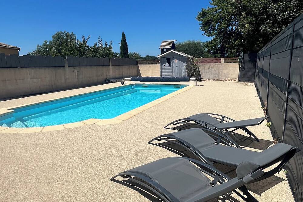 Entire apartment, Gîte Lavande*Clim*Terrace*Community pool in Saint-Paul-Trois-Châteaux, Nyons region