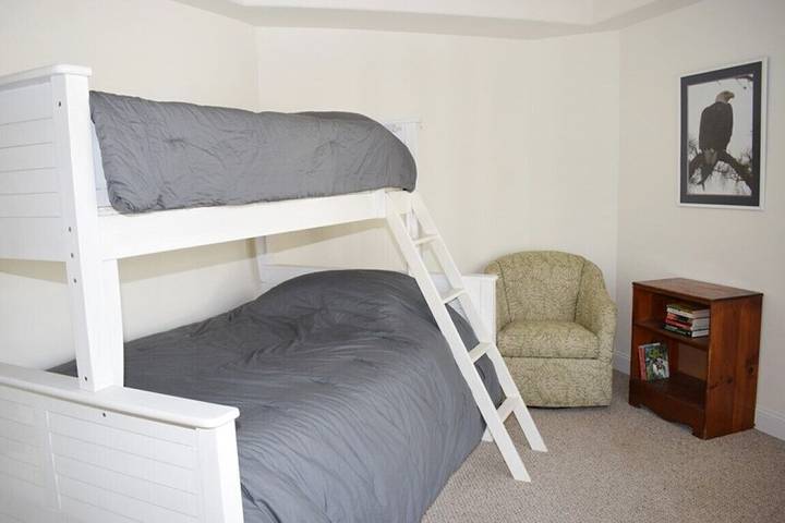 Vacation rental for 7 people, with pool and terrace in Chincoteague Island