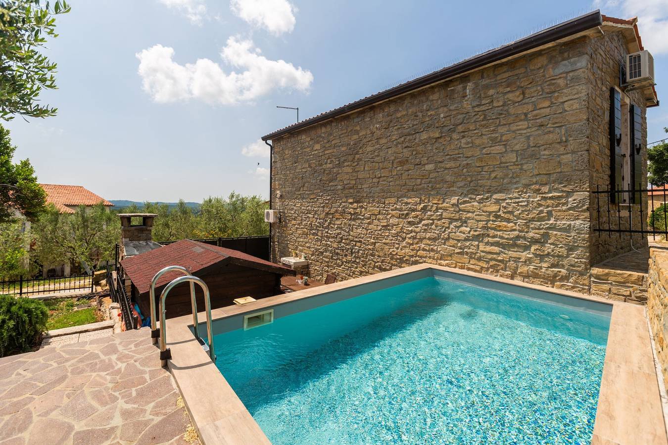 House Deja in Koper, Slowenisches Istrien