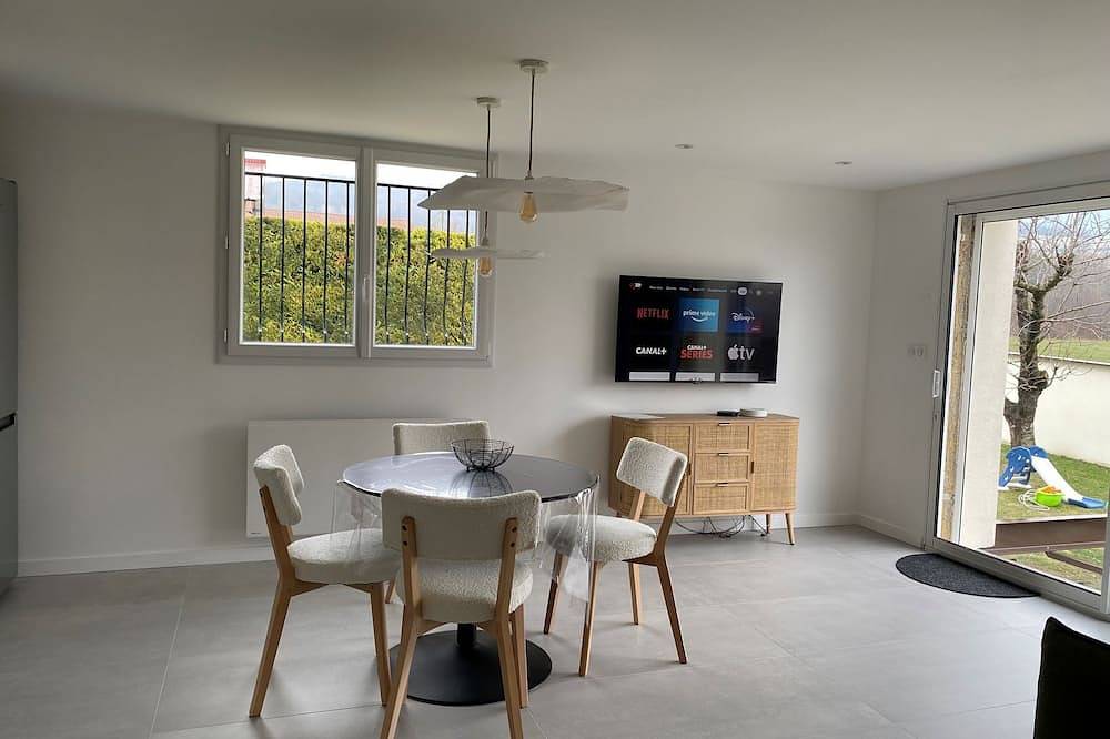 Appartement entier, \"Luci\" Beaumont, Apt 5mm Zenith, Artenium de ceyrat, Cézeaux, Chru, A75 proche. in Beaumont (Puy-de-Dôme), Parc naturel régional des Volcans d'Auvergne