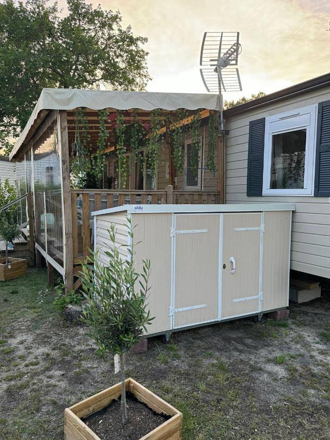 Camping pour 6 personnes, avec jardin et jacuzzi ainsi que piscine et bassin pour enfant au Cap Ferret - 3