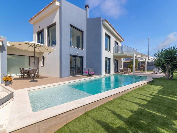 Casa de vacaciones para 6 personas, con Balcón y Terraza además de Jardín y Piscina en Sa Torre