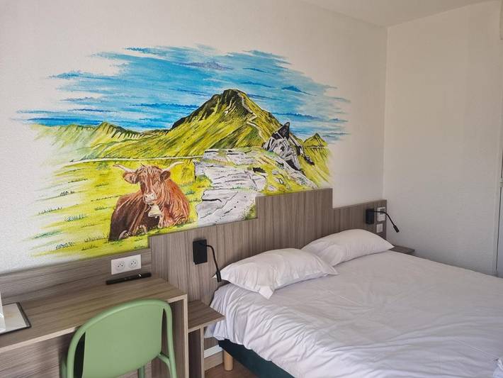 Hôtel pour 3 personnes, avec terrasse et jardin à Riom-ès-Montagnes - 4